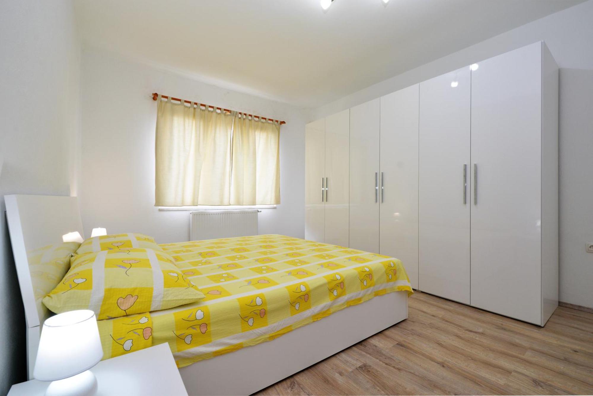 Apartments Goranka 2 Murter Esterno foto
