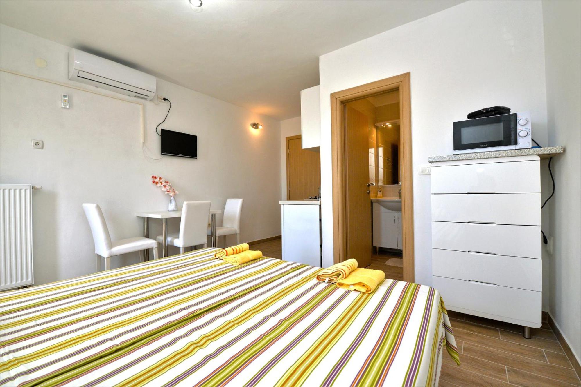Apartments Goranka 2 Murter Esterno foto